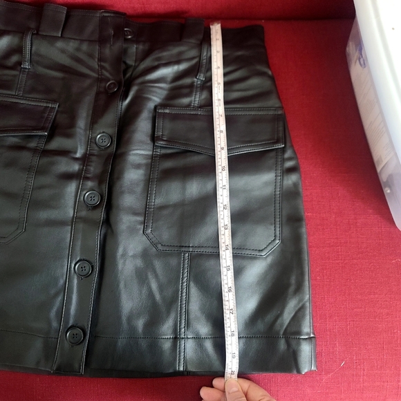 Banana Republic faux leather vegan leather skirt - Picture 4 of 5